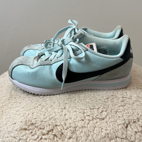 Nike women’s Cortez textile glacier Blue Sneakers size 6.5. - Picture 4 of 10